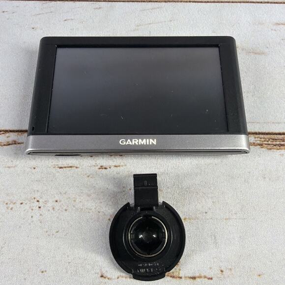 Garmin Nuvi 2597LMT GPS 5” Touchscreen Car Navigation UNIT ONLY Tested - Picture 1 of 3